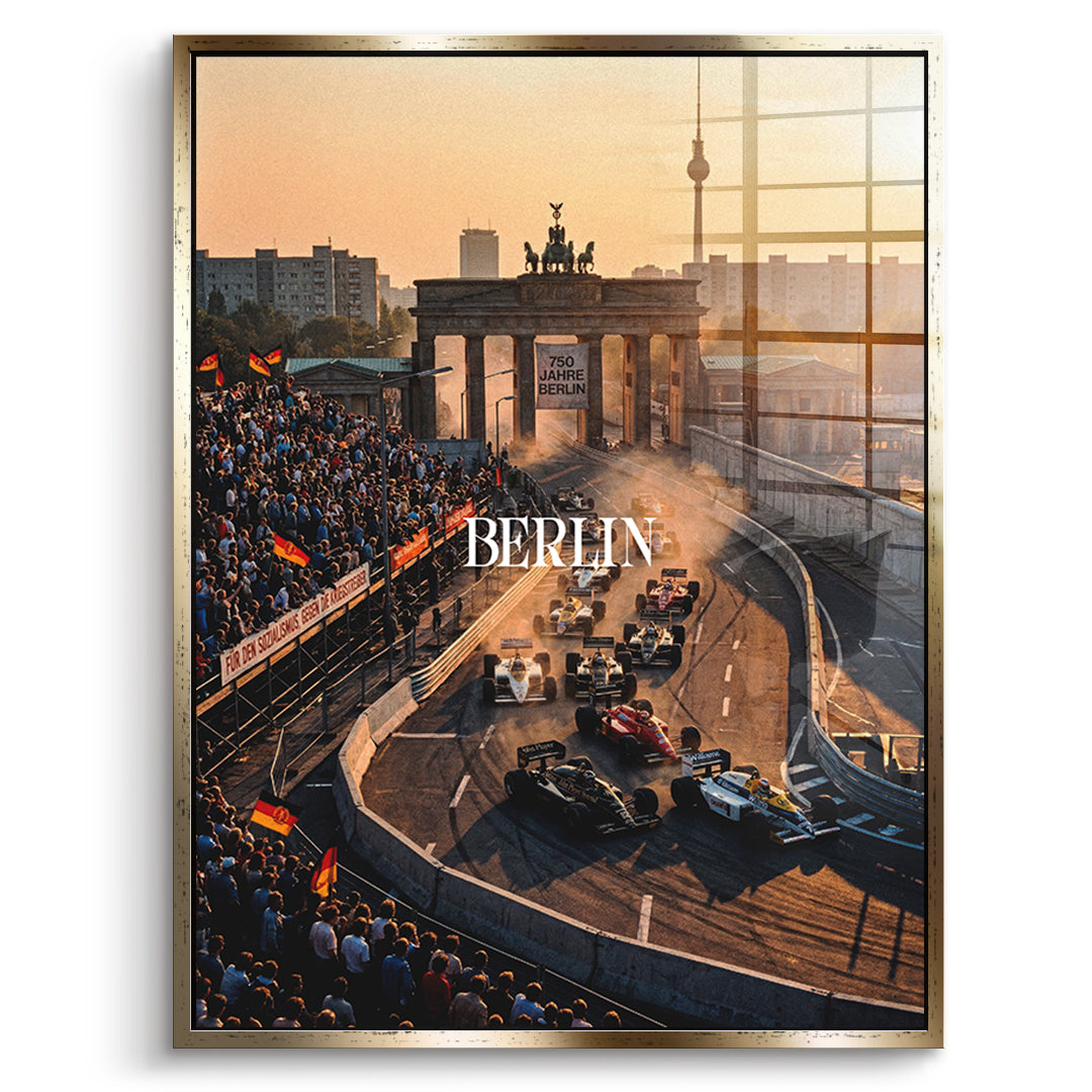 DOTCOMCANVAS Berlin F1 Acrylglasbild Vorderansicht mit Goldrahmen