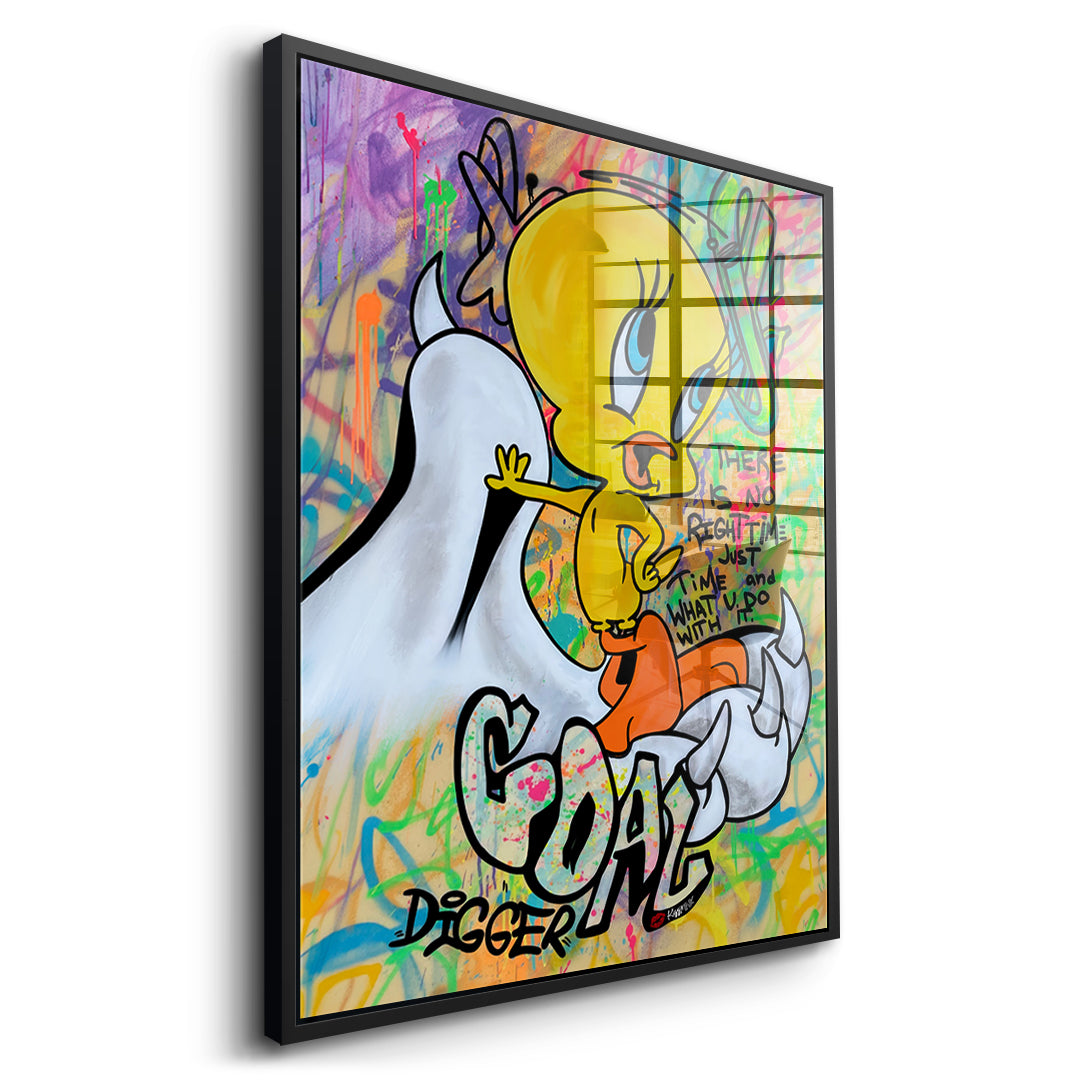 Seitenansicht des Acrylglasbilds Goal Digger Bird im schwarzen Rahmen