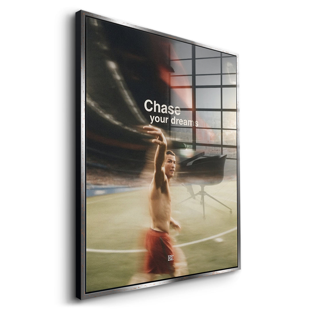 Seitenansicht des Acrylglasbilds Chase Your Dreams im silbernen Rahmen