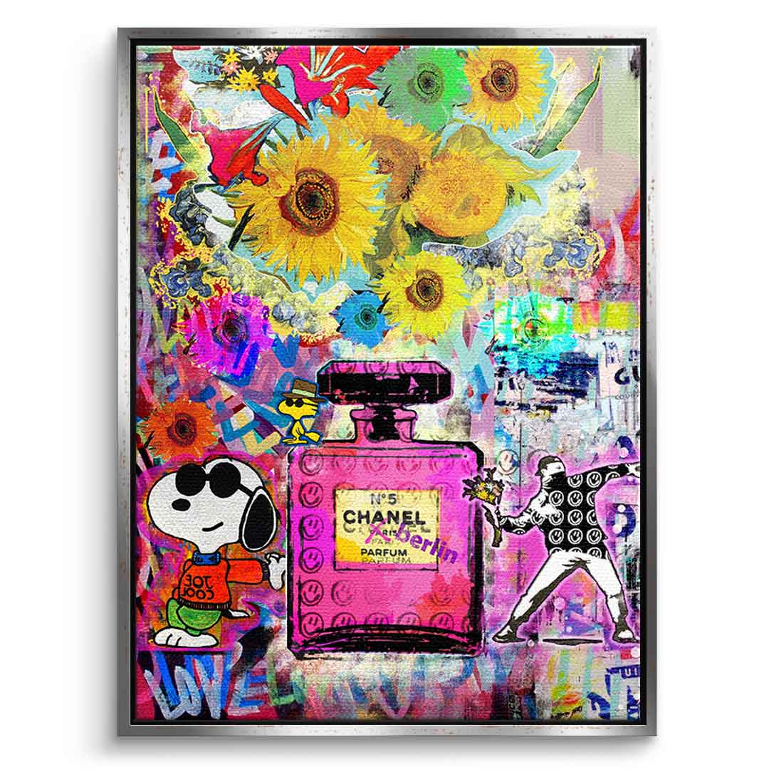 Snoopy meets Chanel