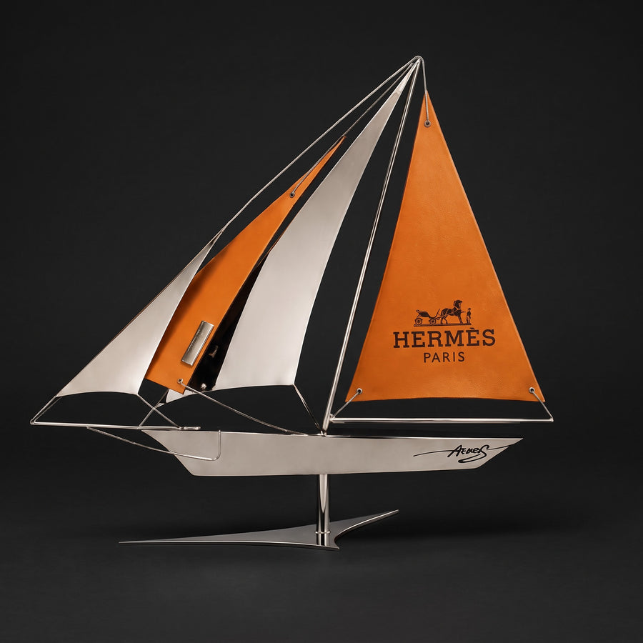 Hermès Sailboat Silver | NAOR Skulptur – Vorderseite